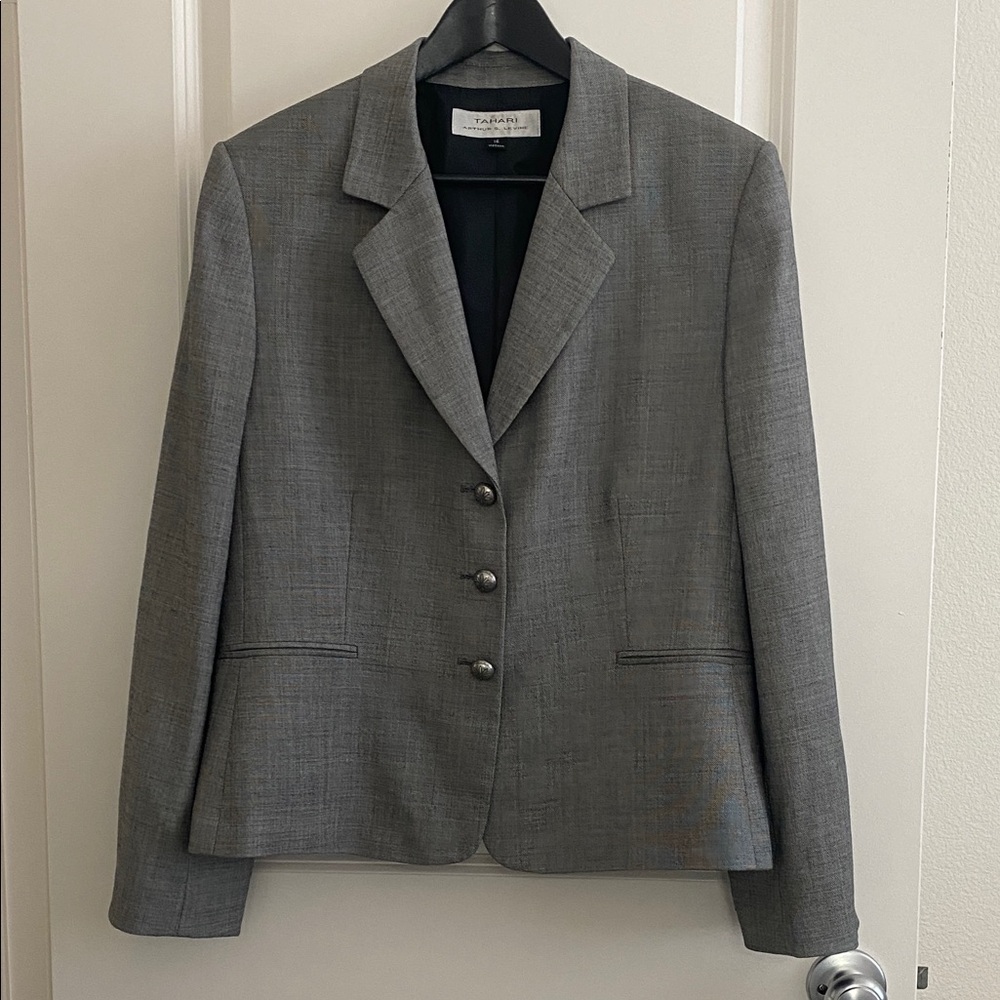 Tahari Gray Women's Tailored Blazer